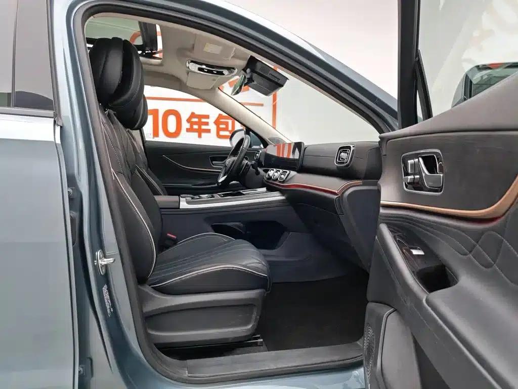 Chery Tiggo 9 2023 2.0T Dual-Clutch Two-Wheel Drive Luxury Edition 5-Seater — миниатюра 23
