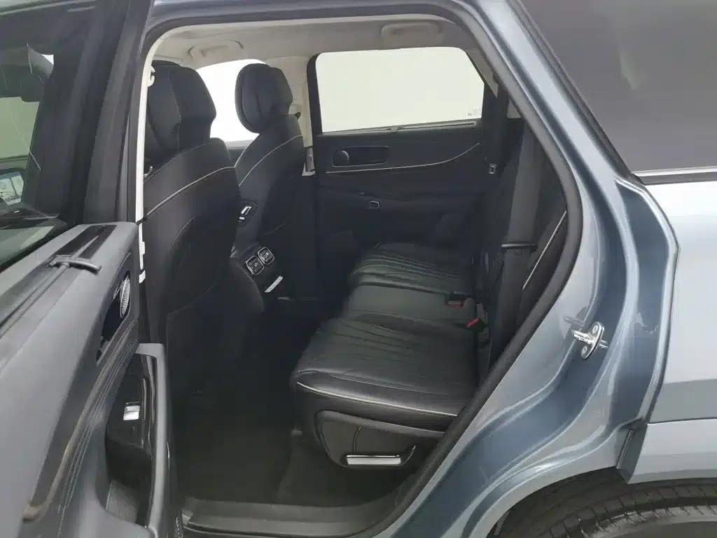 Chery Tiggo 9 2023 2.0T Dual-Clutch Two-Wheel Drive Premium Edition 5-Seater — миниатюра 15