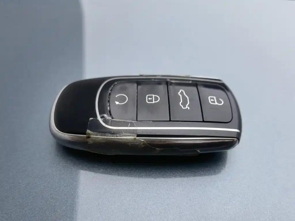 Chery Tiggo 9 2023 2.0T Dual-Clutch Two-Wheel Drive Premium Edition 5-Seater — миниатюра 19