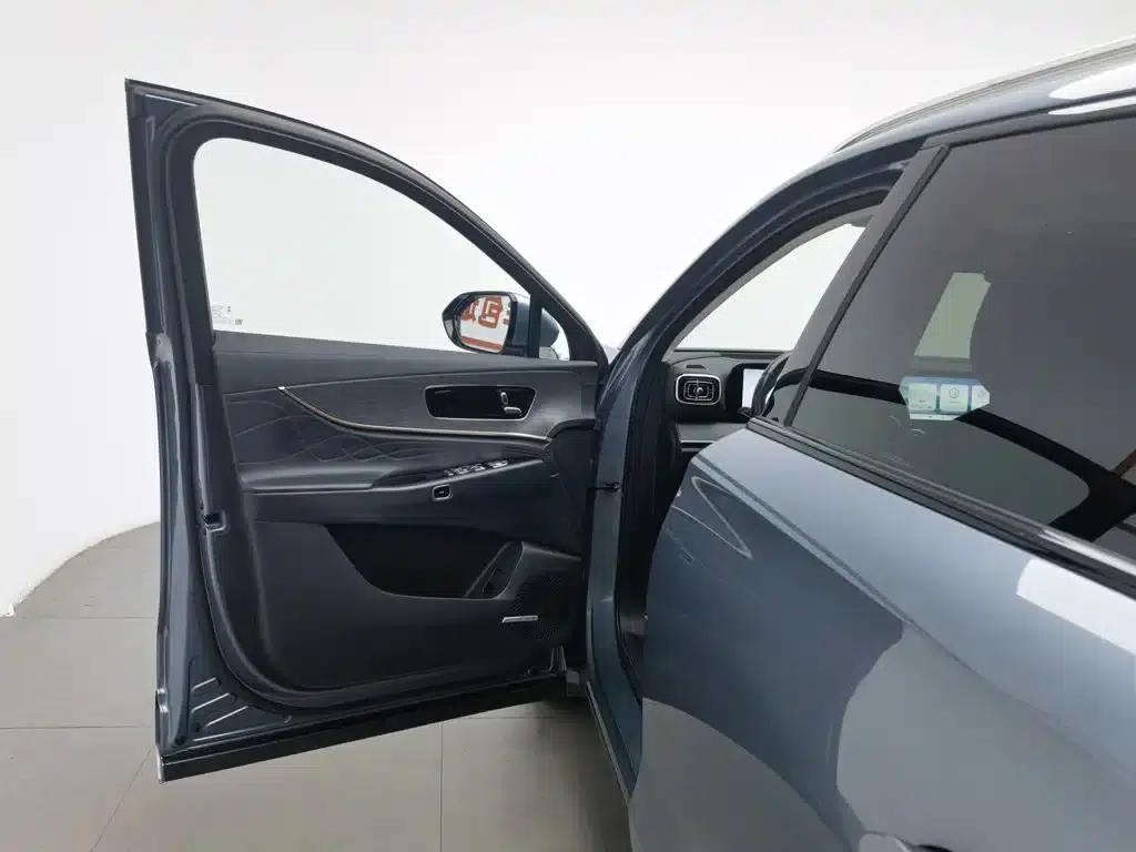Chery Tiggo 9 2023 2.0T Dual-Clutch Two-Wheel Drive Premium Edition 5-Seater — миниатюра 8