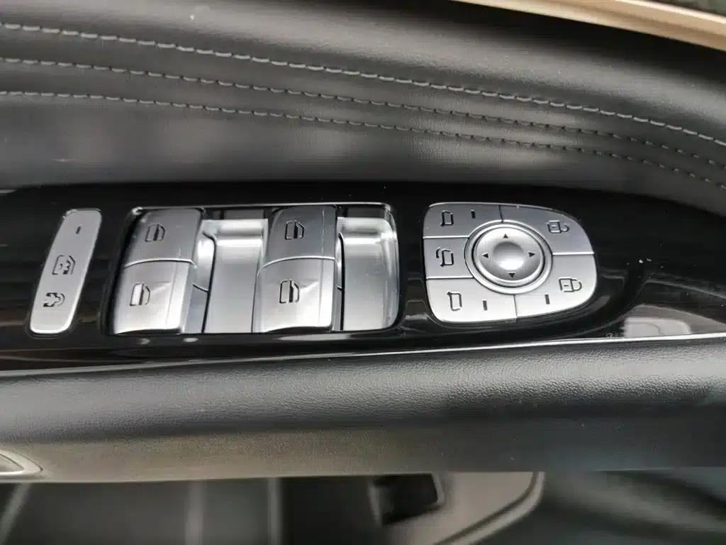 Chery Tiggo 9 2023 2.0T Dual-Clutch Two-Wheel Drive Premium Edition 5-Seater — миниатюра 9