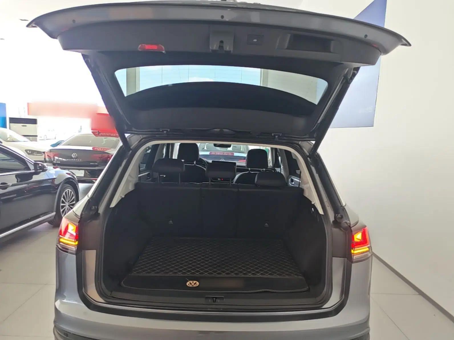Volkswagen Tayron 2023 300TSI Two-Wheel-Drive Luxury Plus Advanced Edition — миниатюра 22