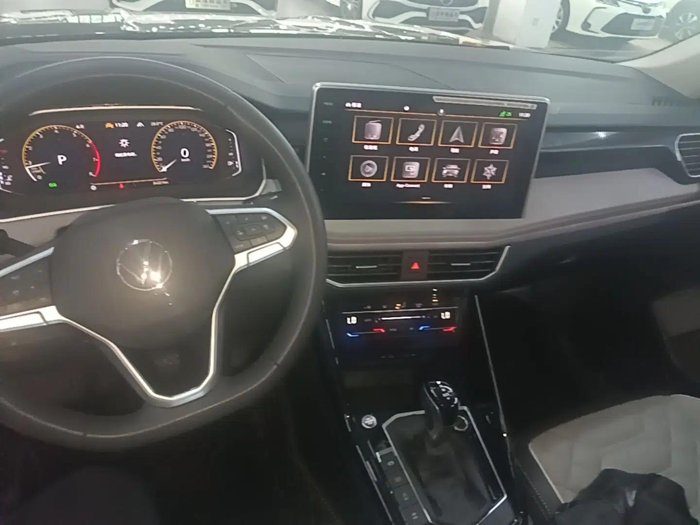 Volkswagen Tayron 2023 330TSI Two-Wheel-Drive Luxury Plus Advanced Version — миниатюра 12