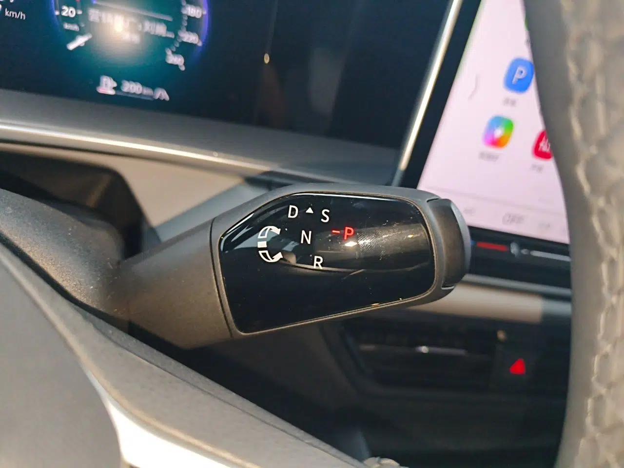 Volkswagen Tayron 2025 Tiguan L 330TSI Two-Wheel-Drive Elite — миниатюра 14