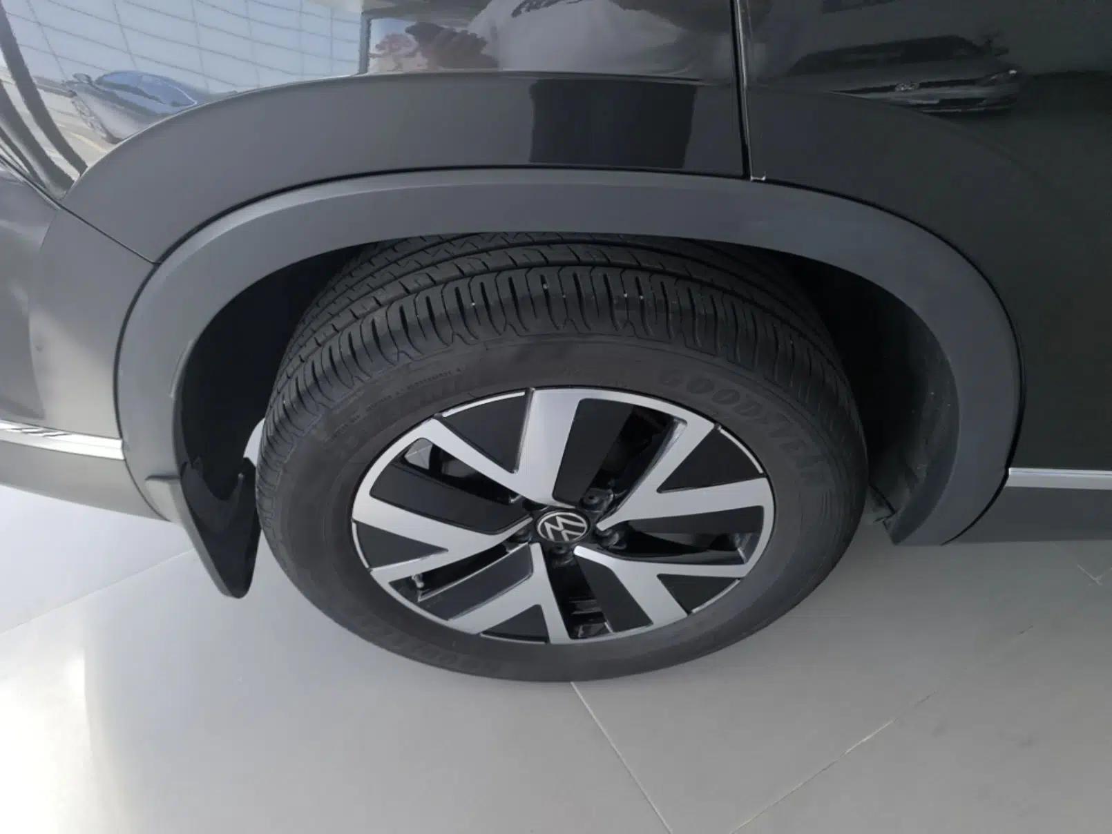 Volkswagen Tayron 2025 Zhongxiang Version 300TSI — миниатюра 11