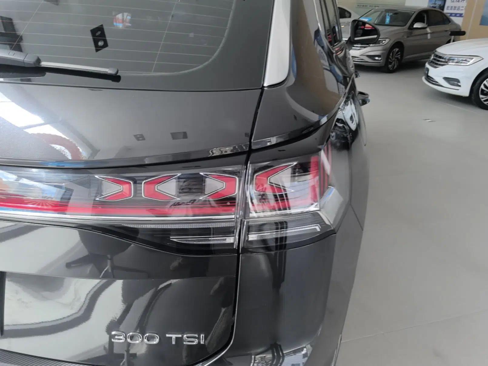 Volkswagen Tayron 2025 Zhongxiang Version 300TSI — миниатюра 9