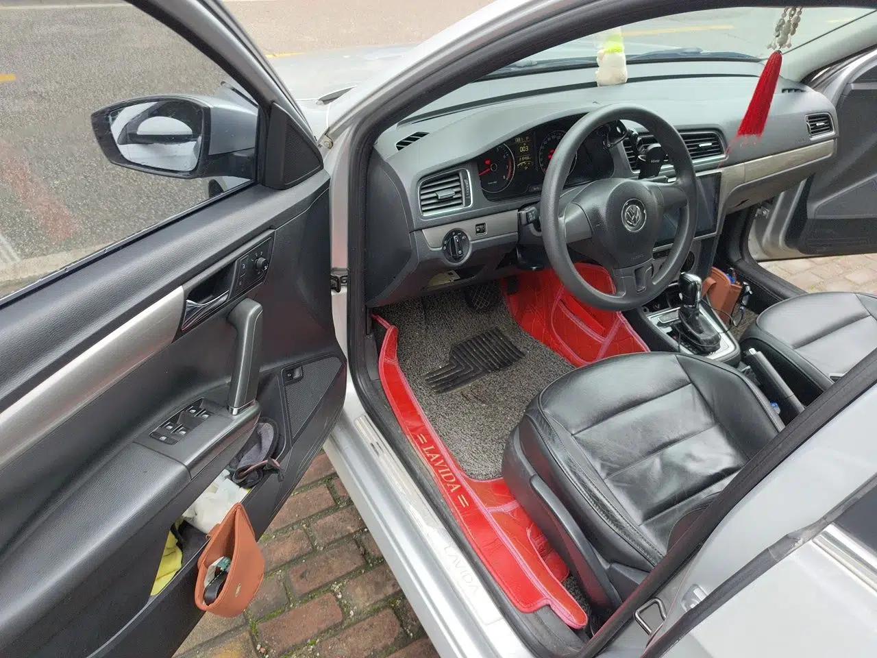 Volkswagen Lavida 2013 Restyled Classic 1.6L Automatic Comfort Edition — миниатюра 16