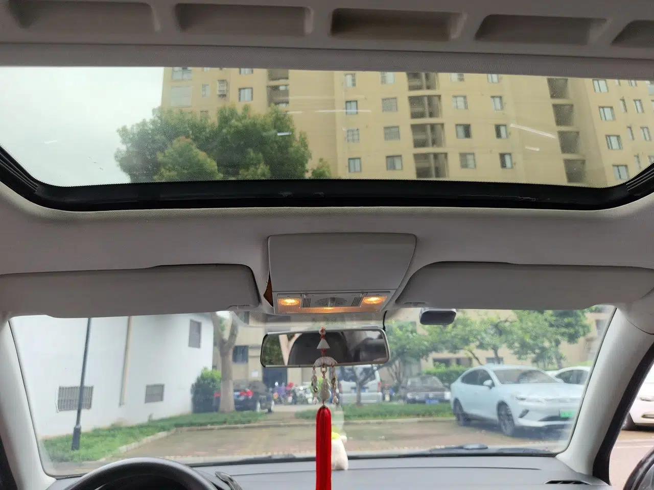 Volkswagen Lavida 2013 Restyled Classic 1.6L Automatic Comfort Edition — миниатюра 18