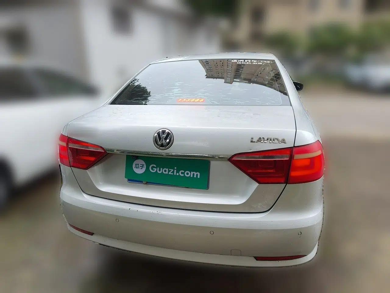 Volkswagen Lavida 2013 Restyled Classic 1.6L Automatic Comfort Edition — миниатюра 5