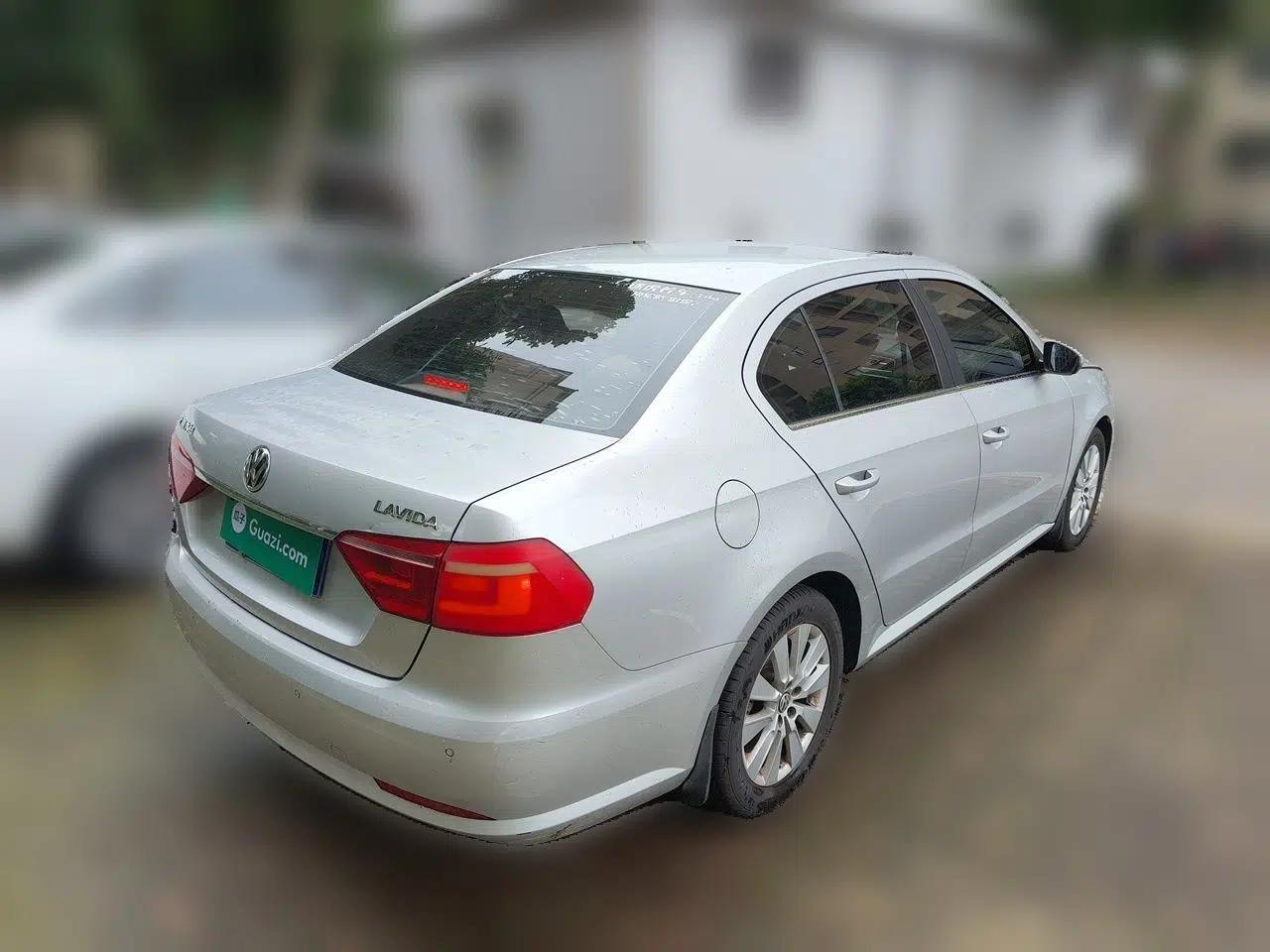 Volkswagen Lavida 2013 Restyled Classic 1.6L Automatic Comfort Edition — миниатюра 6