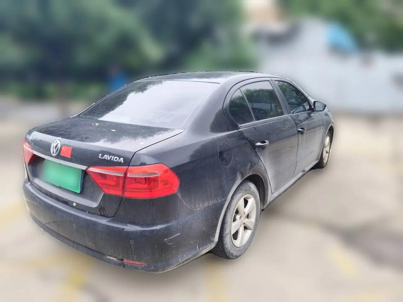Volkswagen Lavida 2013 Revised Classic 1.6L Manual Fashion Edition — миниатюра 6