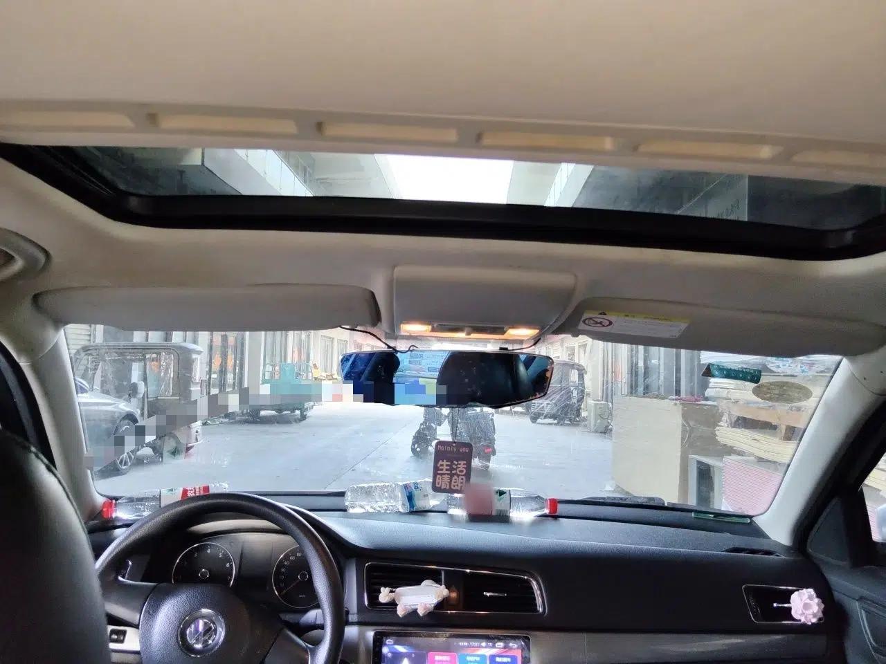 Volkswagen Lavida 2013 Restyled Classic 1.6L Manual Comfort Edition — миниатюра 18