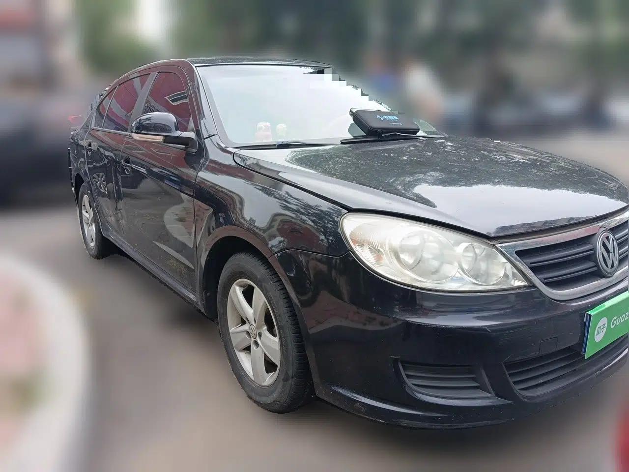 Volkswagen Lavida 2013 Classic 1.6L Manual Fashion Edition — миниатюра 3