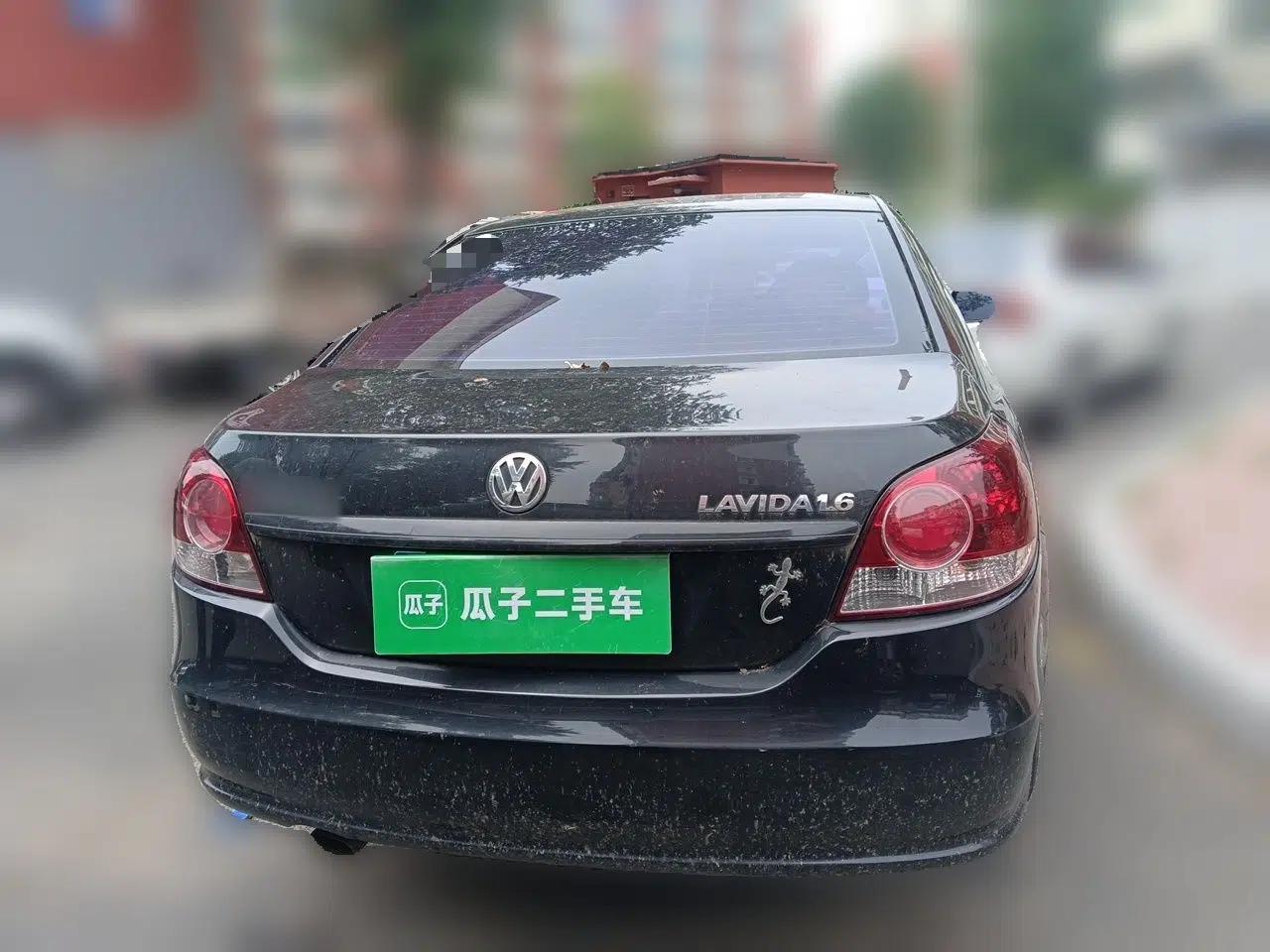 Volkswagen Lavida 2013 Classic 1.6L Manual Fashion Edition — миниатюра 5