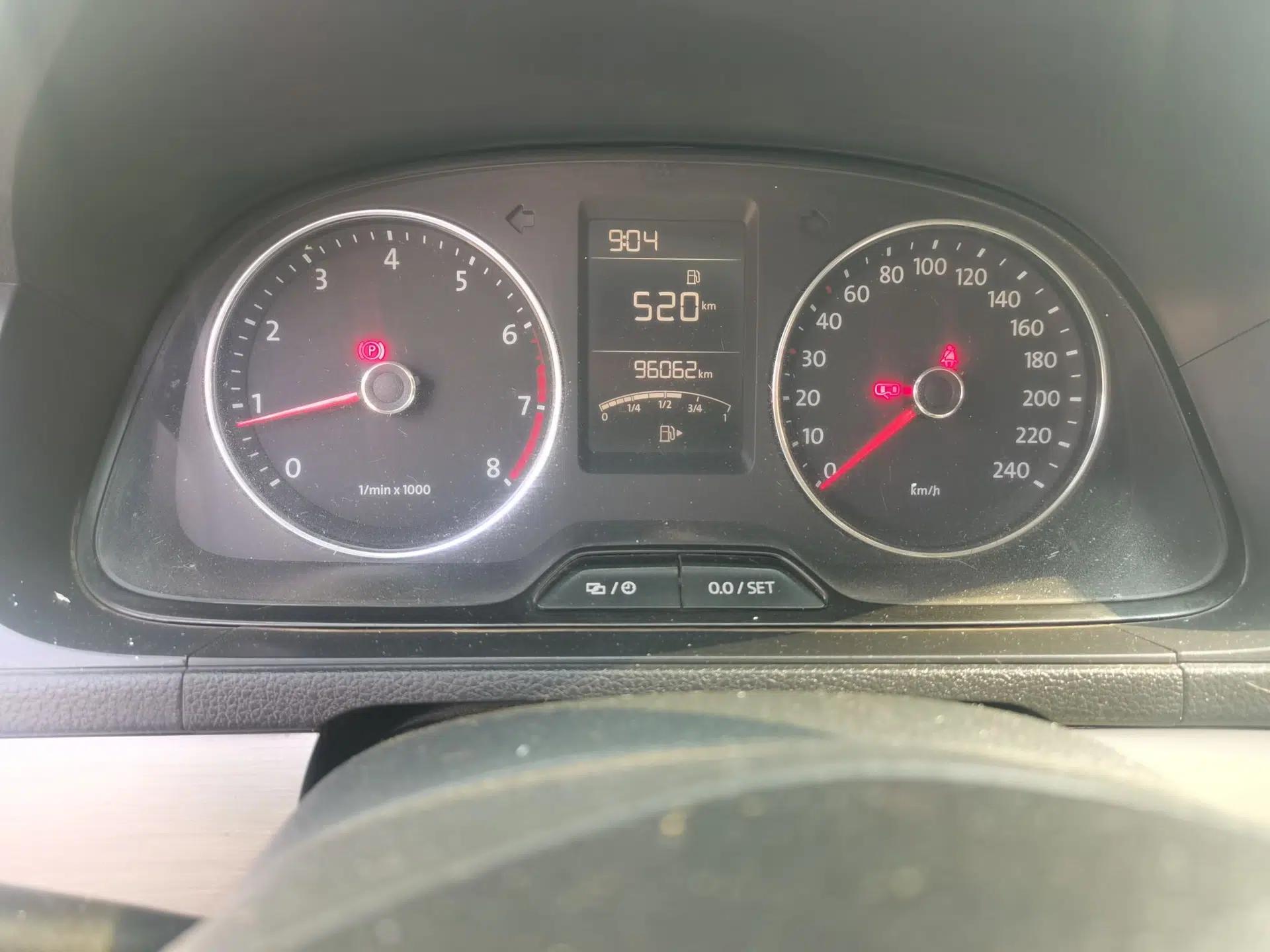 Volkswagen Lavida 2013 Restyled Classic 1.6L Manual Comfort Edition — миниатюра 12