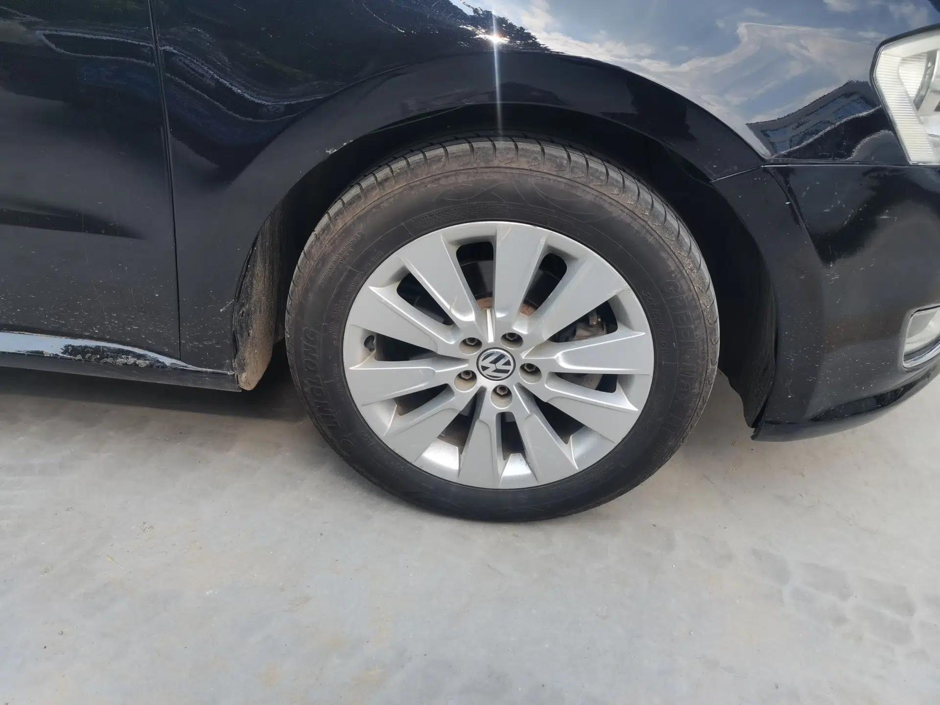 Volkswagen Lavida 2013 Restyled Classic 1.6L Manual Comfort Edition — миниатюра 8