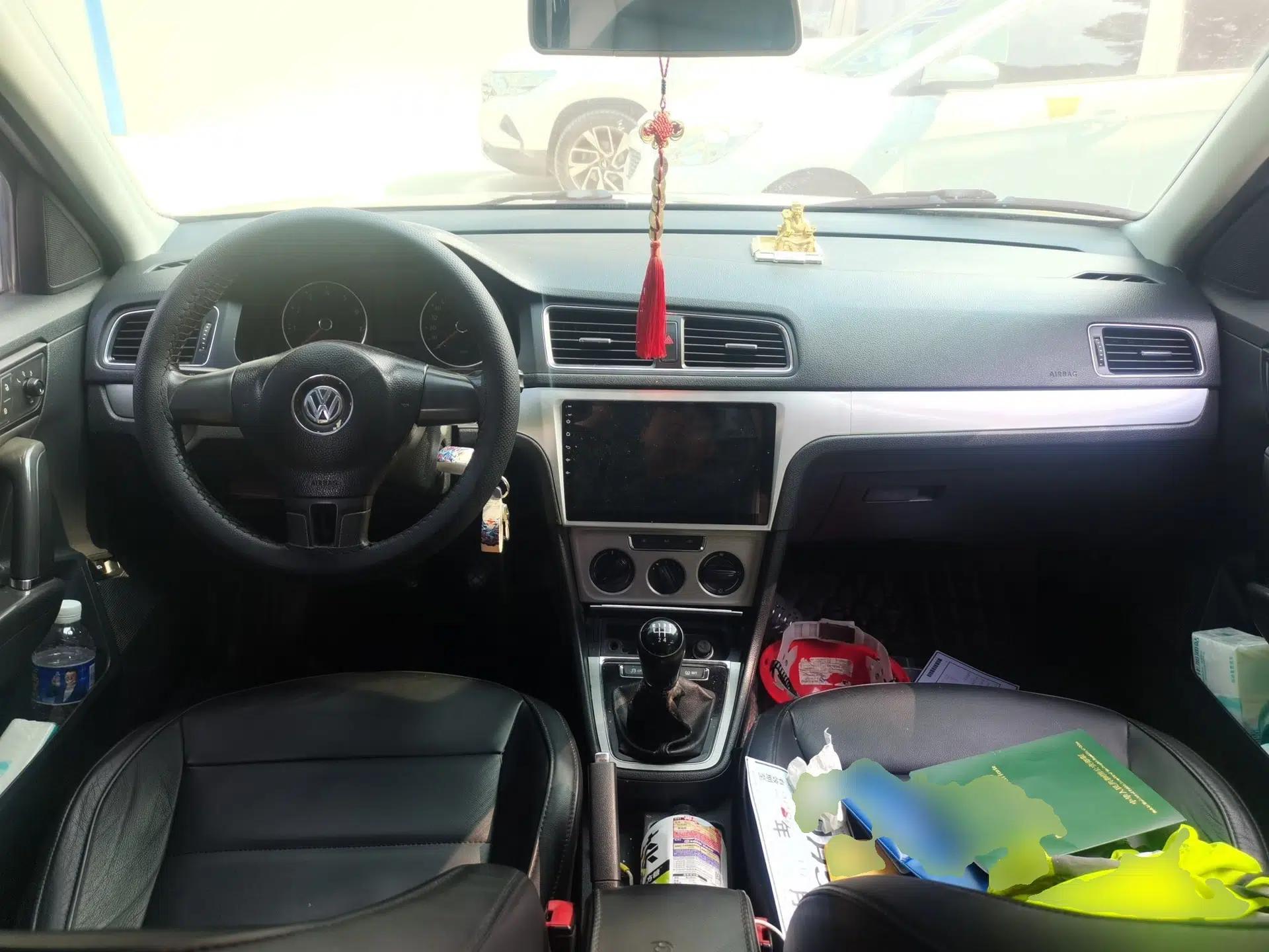 Volkswagen Lavida 2013 Restyled Classic 1.6L Manual Comfort Edition — миниатюра 9