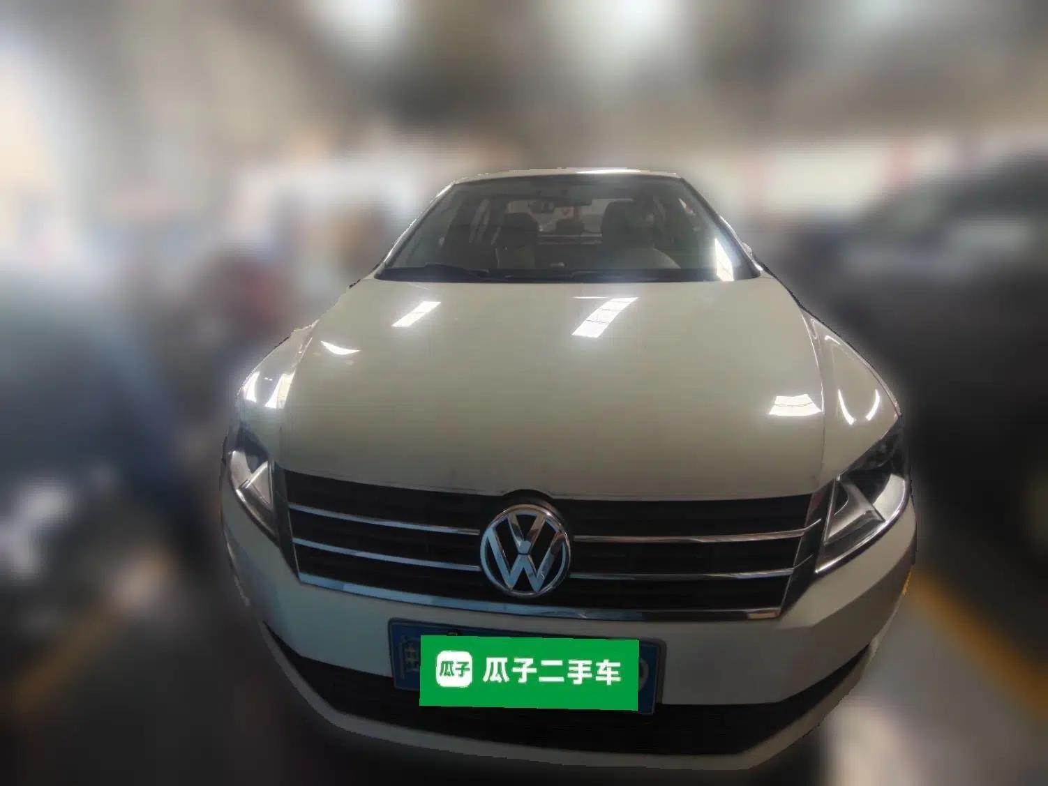 Volkswagen Lavida 2013 Revised Classic 1.6L Automatic Fashion Edition — миниатюра 2