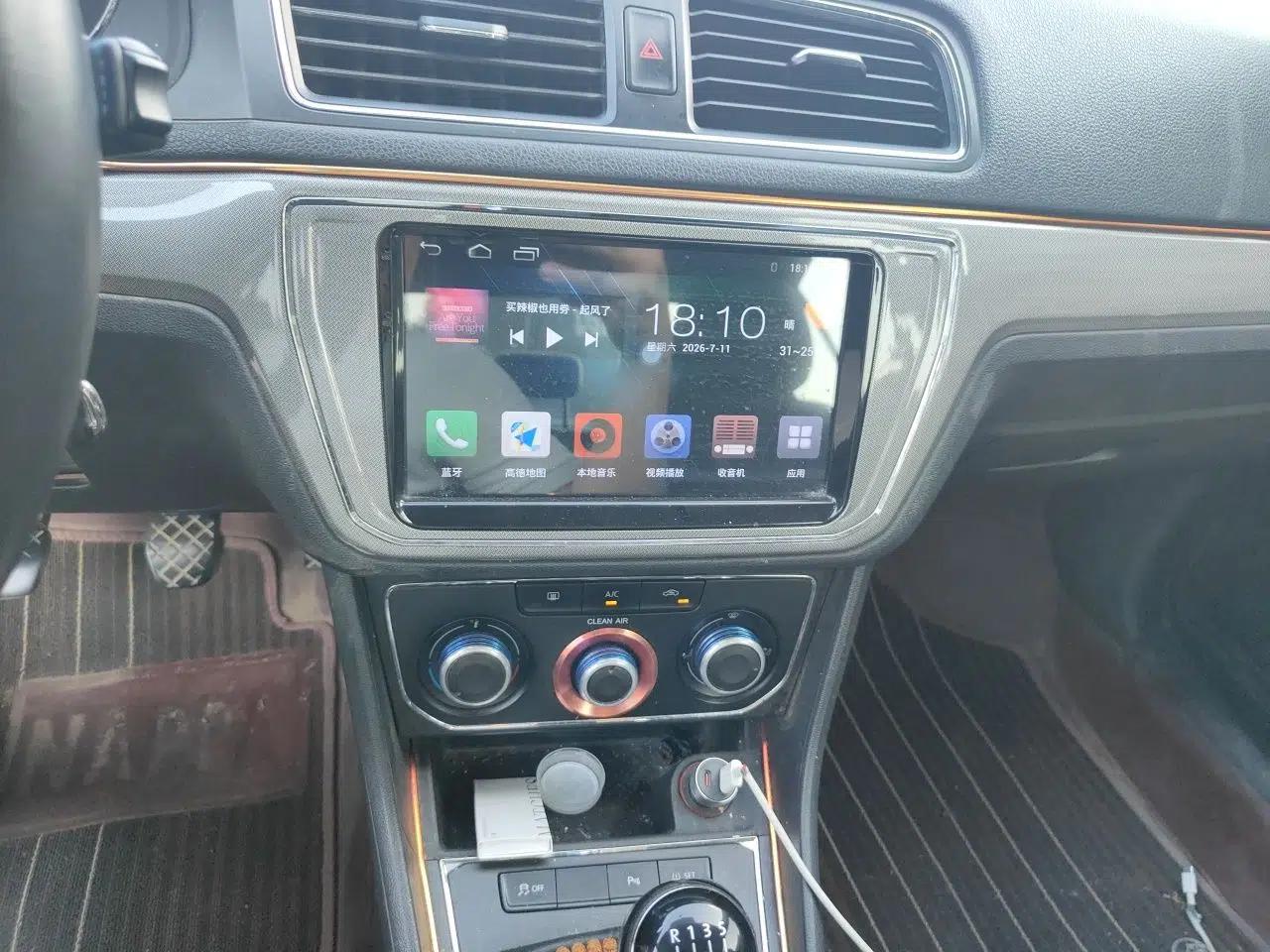Volkswagen Lavida 2015 1.6L Manual Comfort Edition — миниатюра 13