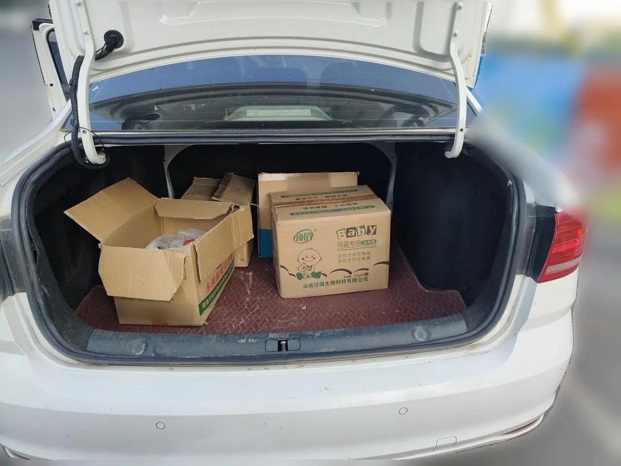 Volkswagen Lavida 2015 1.6L Manual Comfort Edition — миниатюра 19