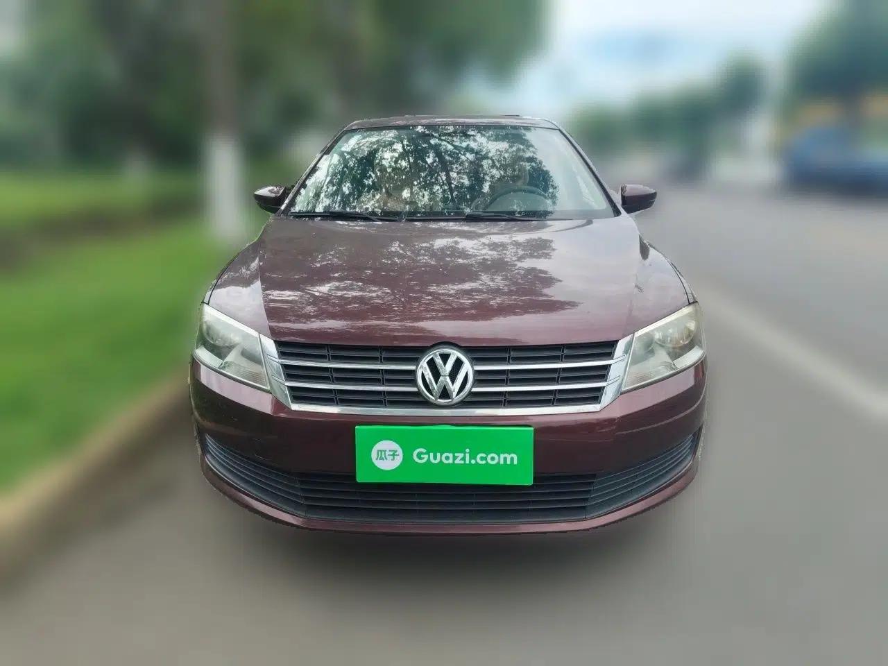 Volkswagen Lavida 2013 Revised Classic 1.6L Manual Fashion Edition — миниатюра 2