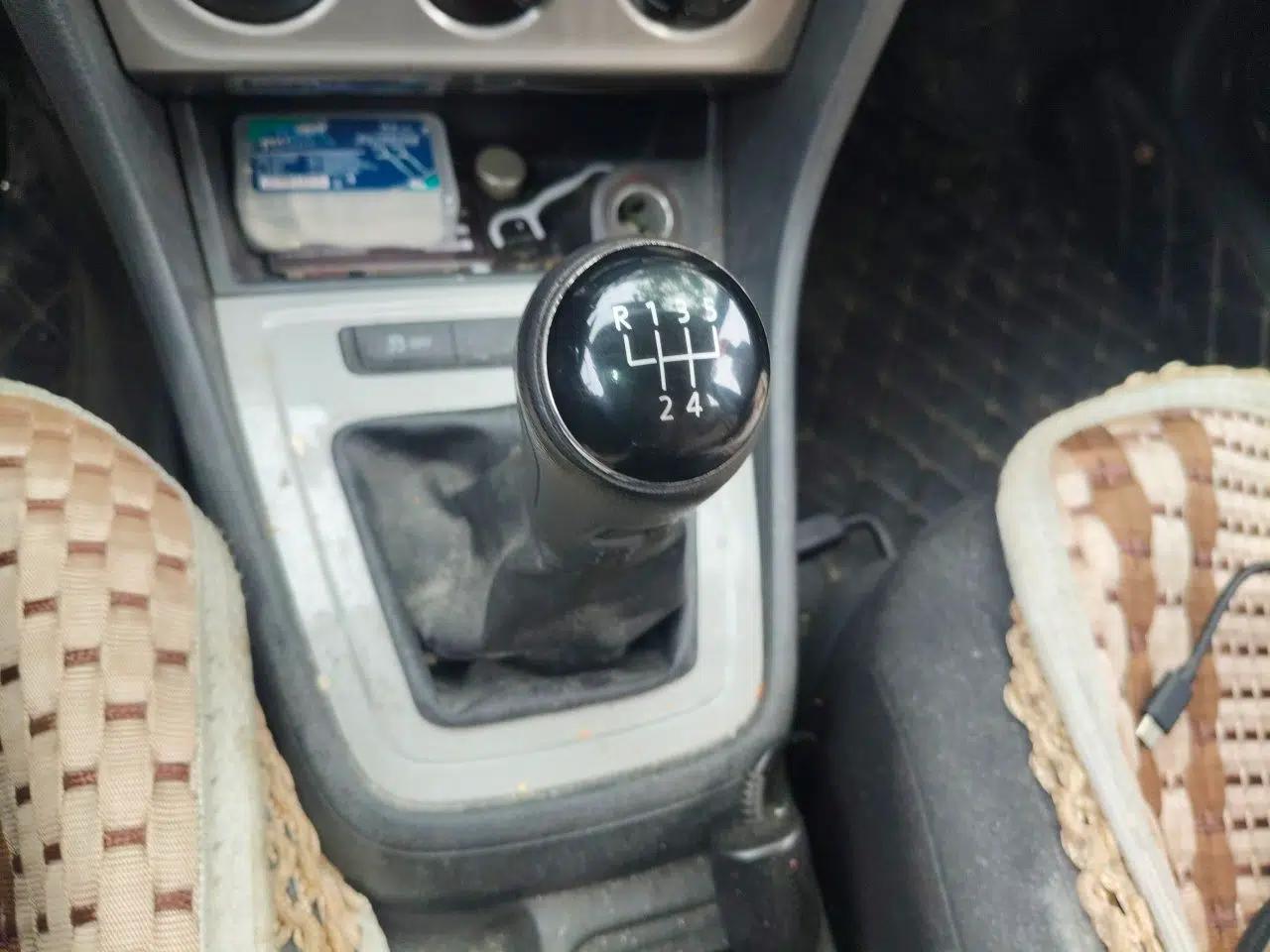 Volkswagen Lavida 2013 Revised Classic 1.6L Manual Fashion Edition — миниатюра 14