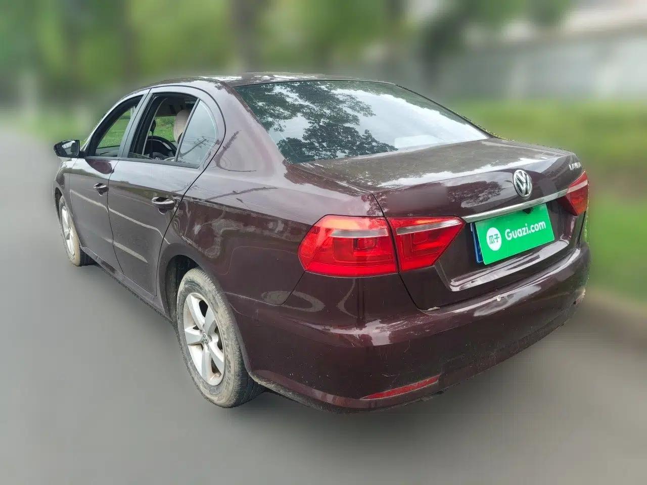 Volkswagen Lavida 2013 Revised Classic 1.6L Manual Fashion Edition — миниатюра 4