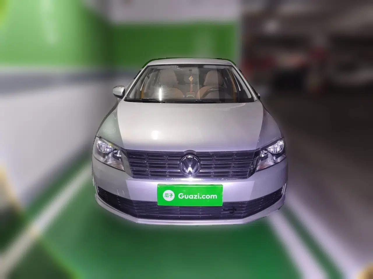 Volkswagen Lavida 2013 Revised Classic 1.6L Manual Fashion Edition — миниатюра 2