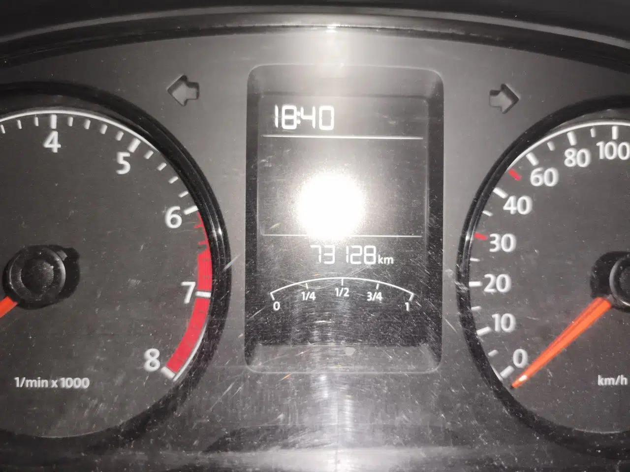 Volkswagen Lavida 2013 Revised Classic 1.6L Manual Fashion Edition — миниатюра 12