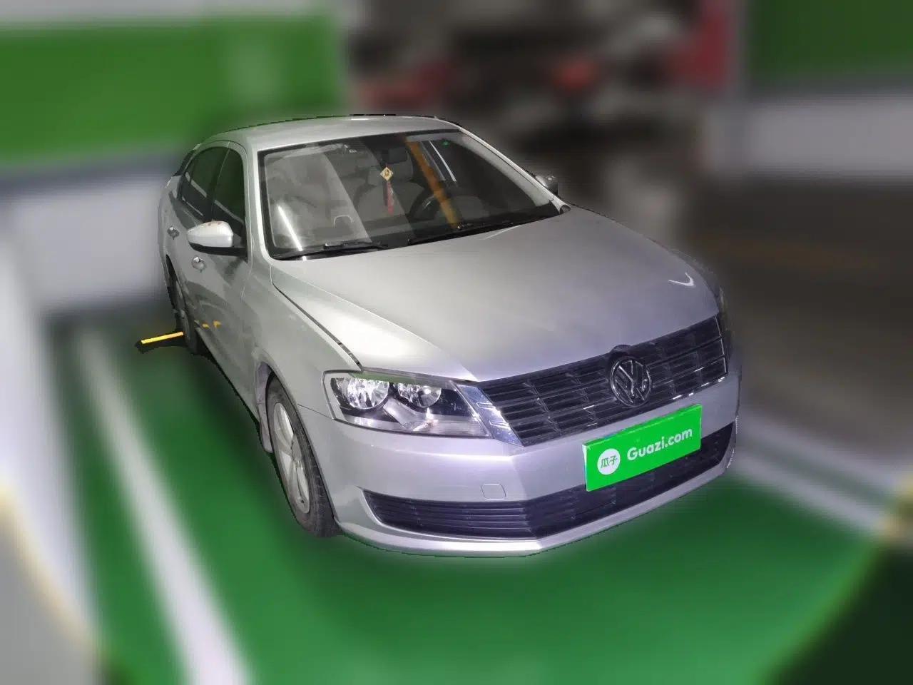 Volkswagen Lavida 2013 Revised Classic 1.6L Manual Fashion Edition — миниатюра 3