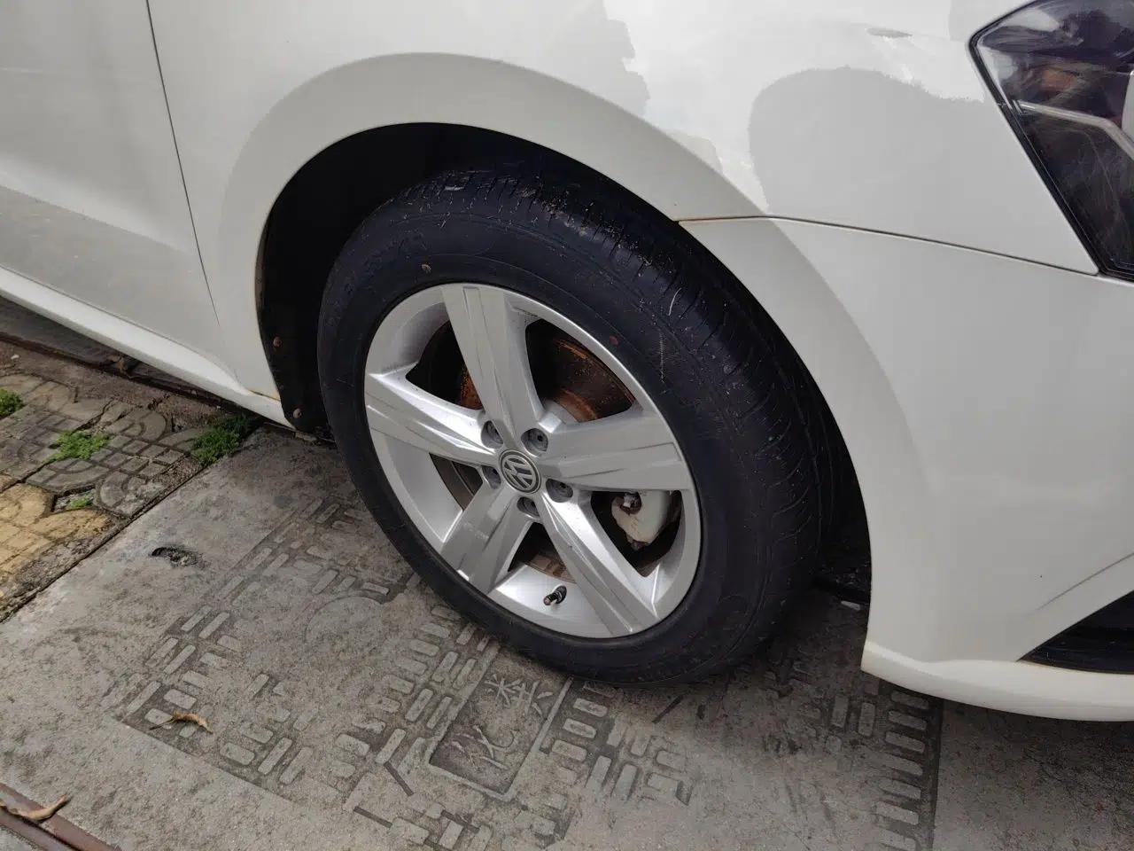 Volkswagen Lavida 2015 1.6L Manual Fashion Edition — миниатюра 8