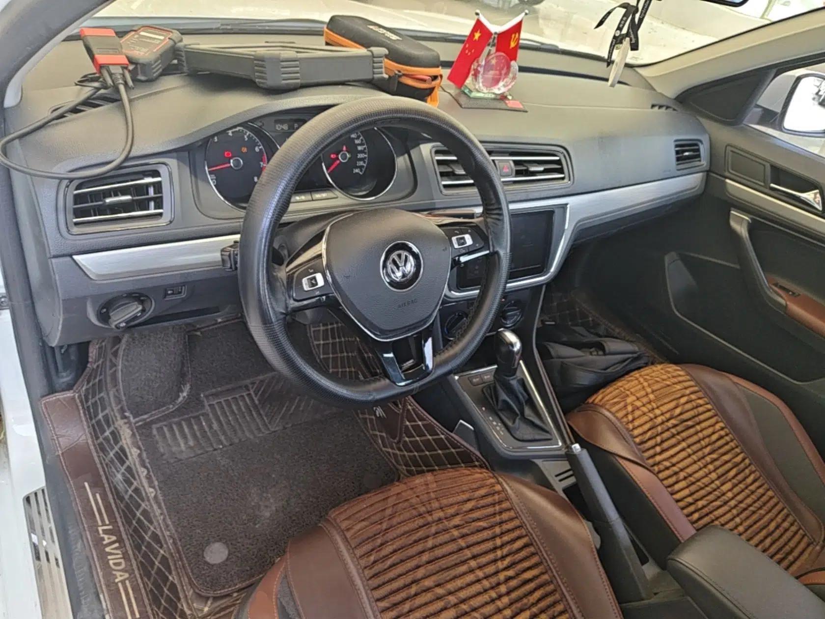 Volkswagen Lavida 2019 Lavida Start 1.5L Automatic Comfort Edition China VI Standard — миниатюра 12