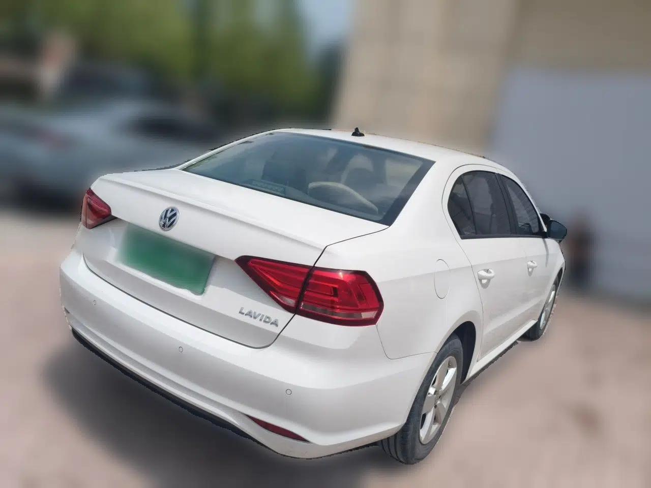 Volkswagen Lavida 2019 Lavida Start 1.5L Manual Fashion Edition China VI Standard — миниатюра 4