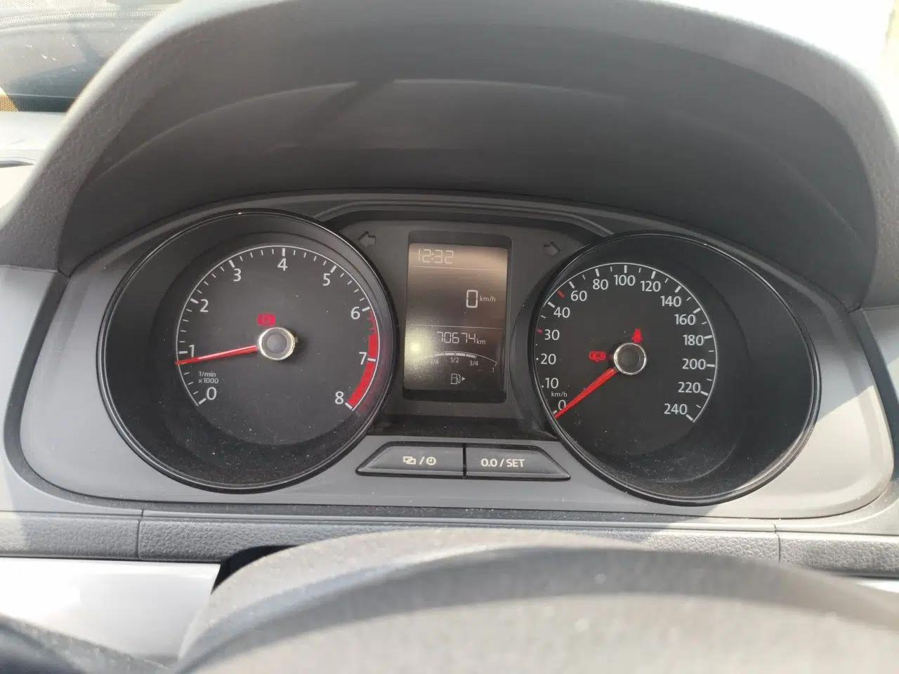 Volkswagen Lavida 2019 Lavida Start 1.5L Manual Fashion Edition China VI Standard — миниатюра 8