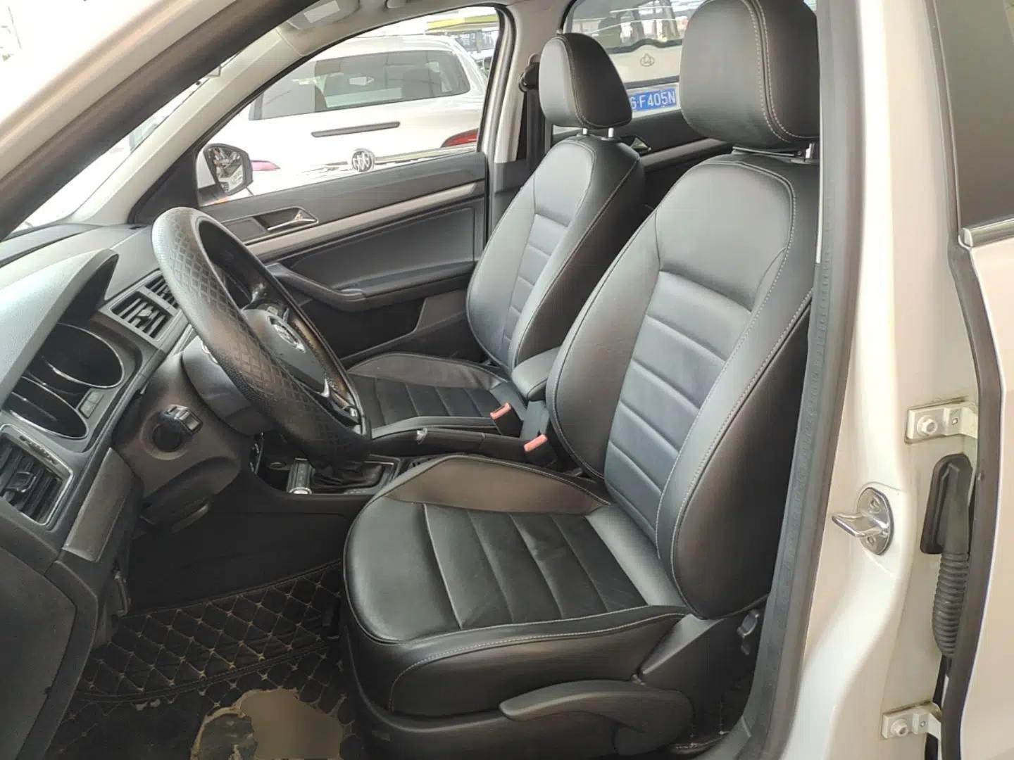 Volkswagen Lavida 2017 230TSI DSG Comfort Edition — миниатюра 17