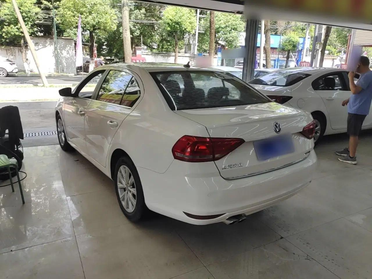 Volkswagen Lavida 2017 230TSI DSG Comfort Edition — миниатюра 4