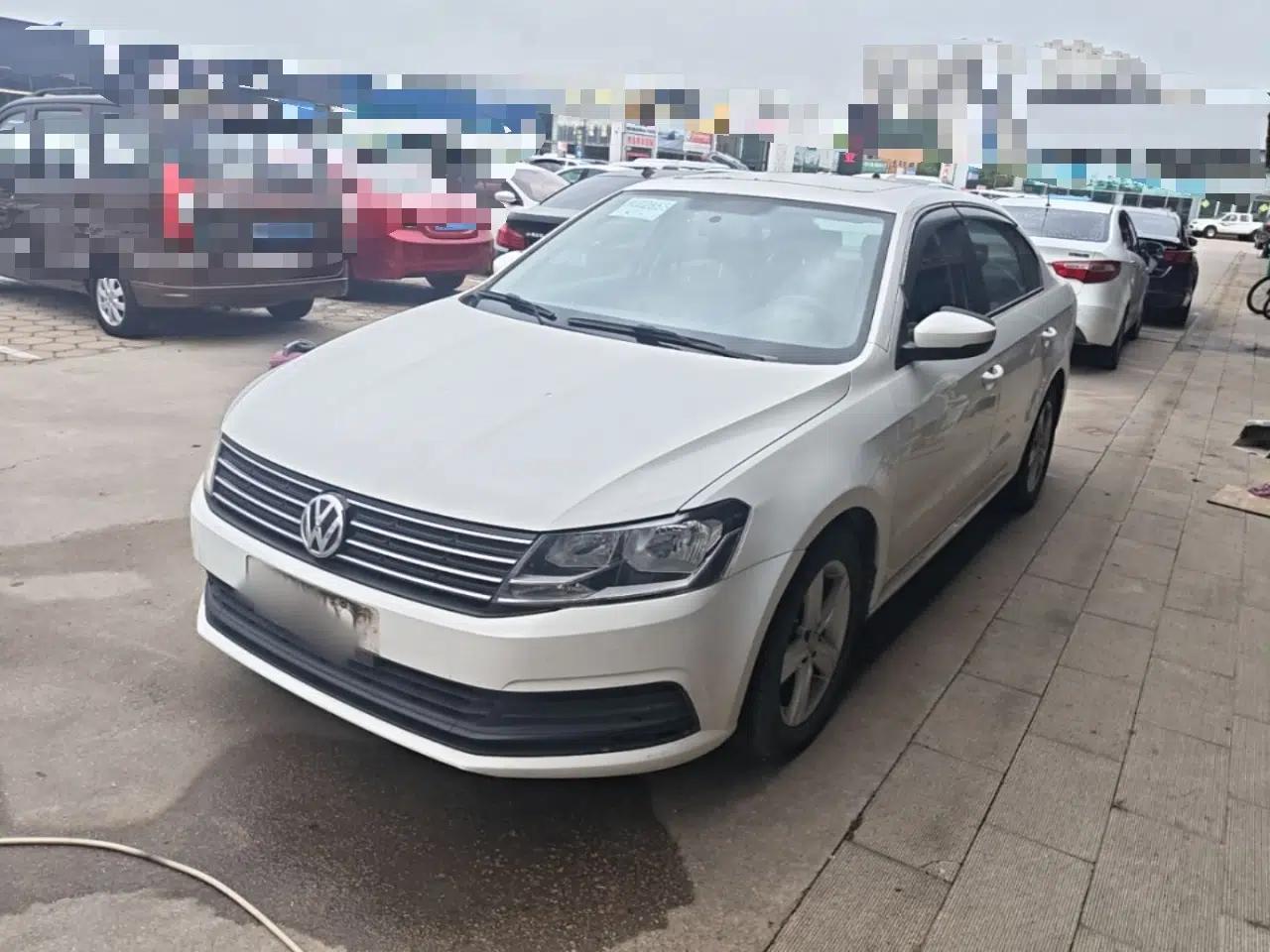 Volkswagen Lavida 2017 1.6L Automatic Fashion Edition — миниатюра 1