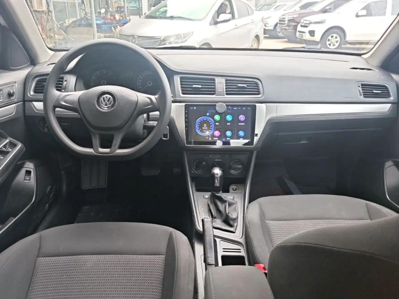 Volkswagen Lavida 2017 1.6L Automatic Fashion Edition — миниатюра 12