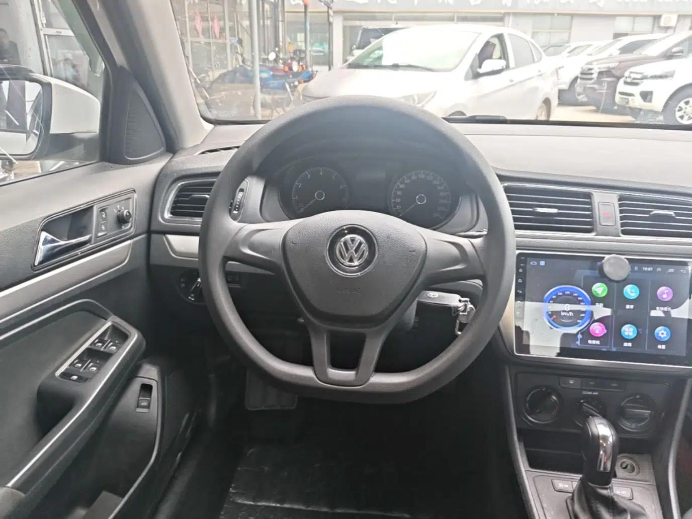 Volkswagen Lavida 2017 1.6L Automatic Fashion Edition — миниатюра 13
