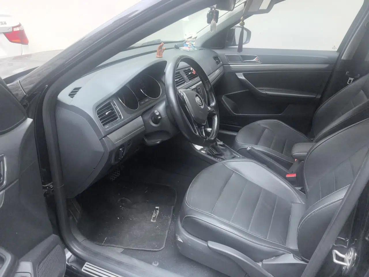 Volkswagen Lavida 2017 1.6L Automatic Comfort Edition — миниатюра 16