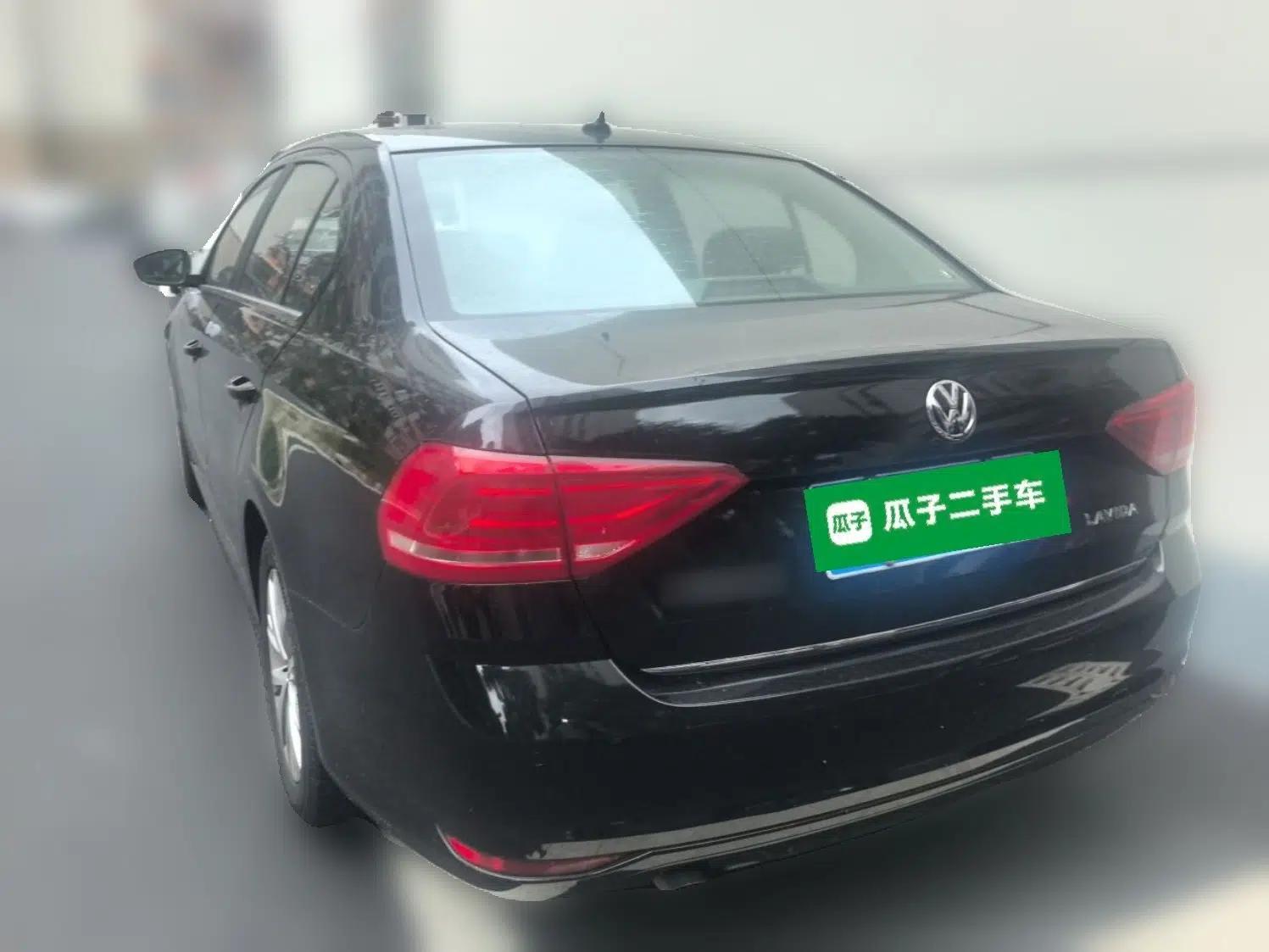 Volkswagen Lavida 2017 1.6L Automatic Comfort Edition — миниатюра 4