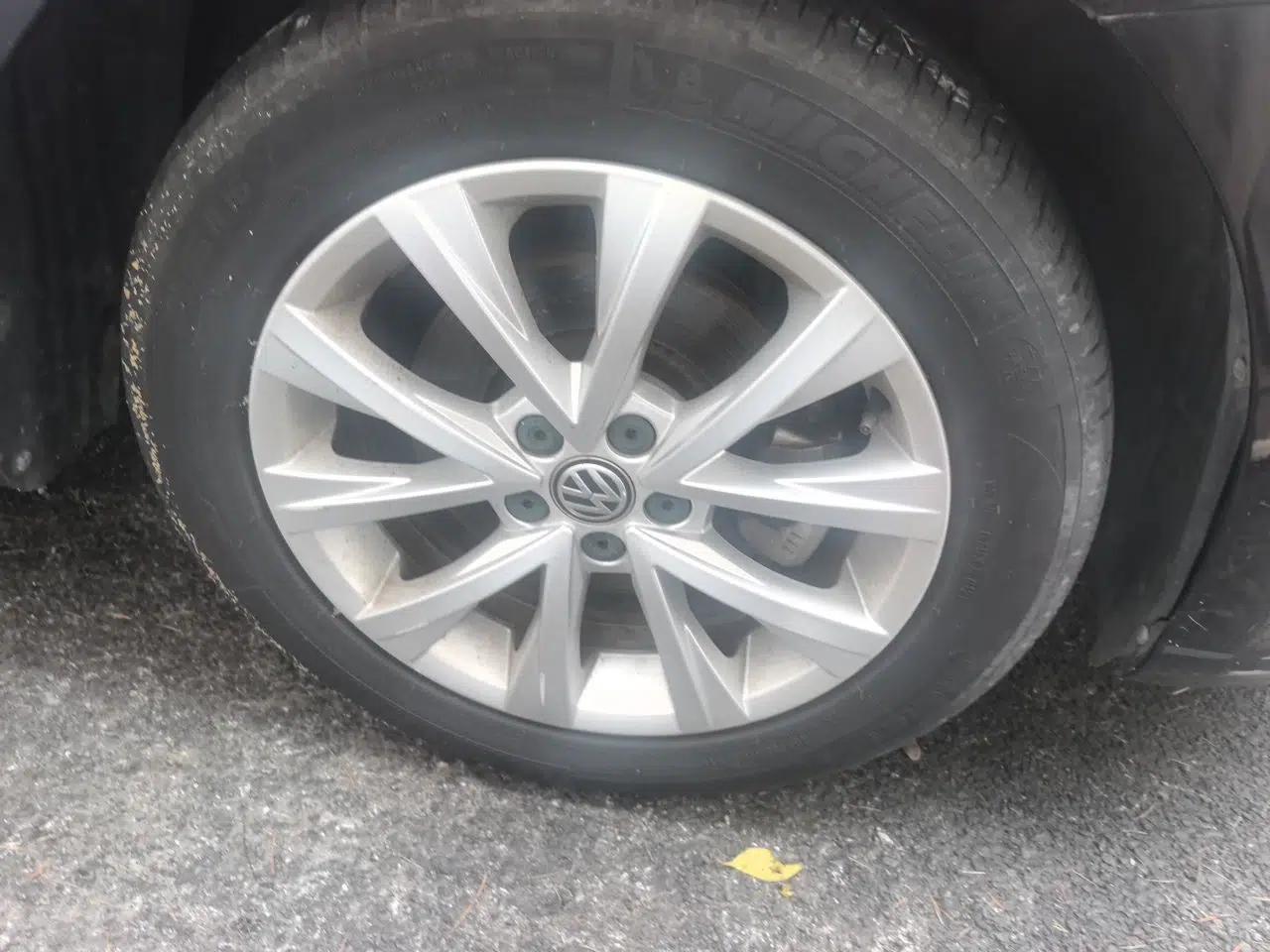 Volkswagen Lavida 2017 1.6L Automatic Comfort Edition — миниатюра 8
