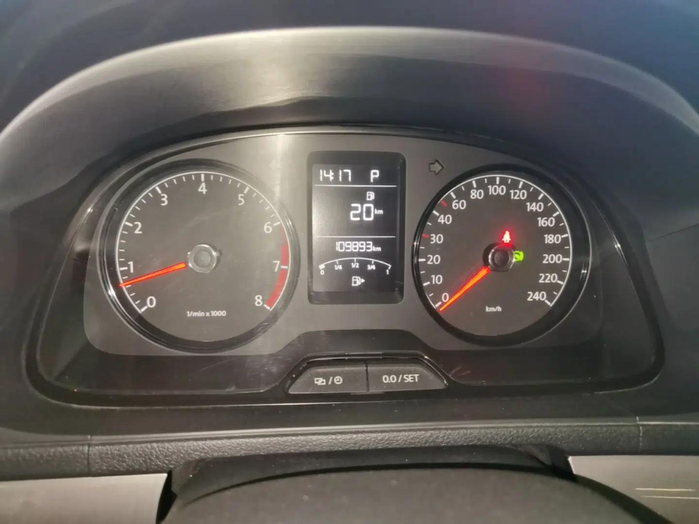 Volkswagen Lavida 2013 Revised Classic 1.6L Automatic Fashion Edition — миниатюра 22