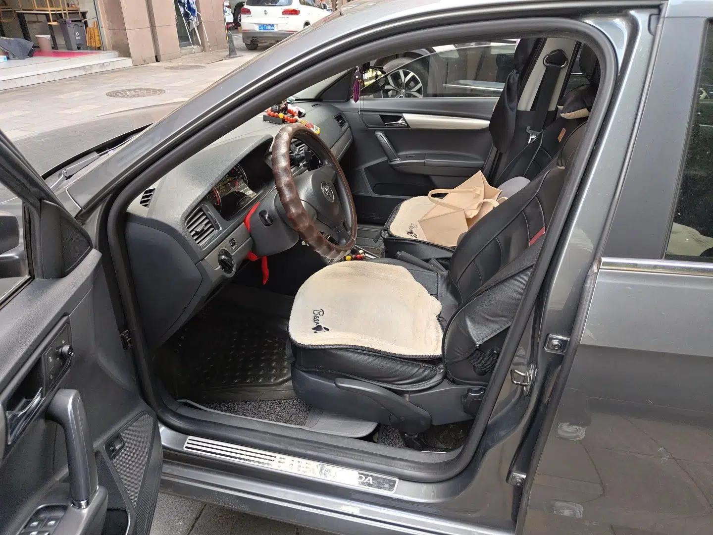 Volkswagen Lavida 2013 1.4TSI DSG Comfort Edition — миниатюра 15