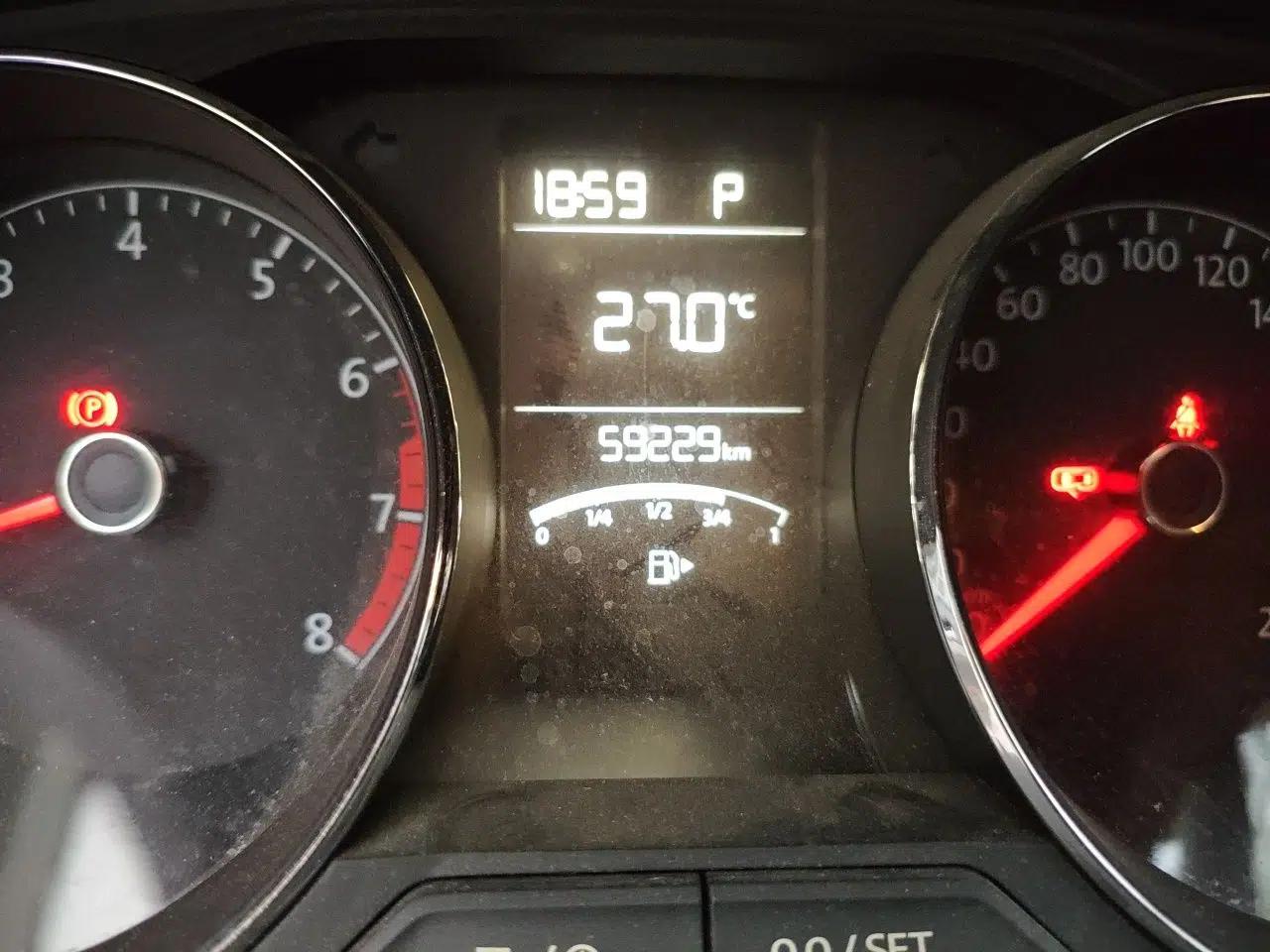 Volkswagen Lavida 2019 Lavida Start 1.5L Automatic Comfort Edition China VI Standard — миниатюра 12