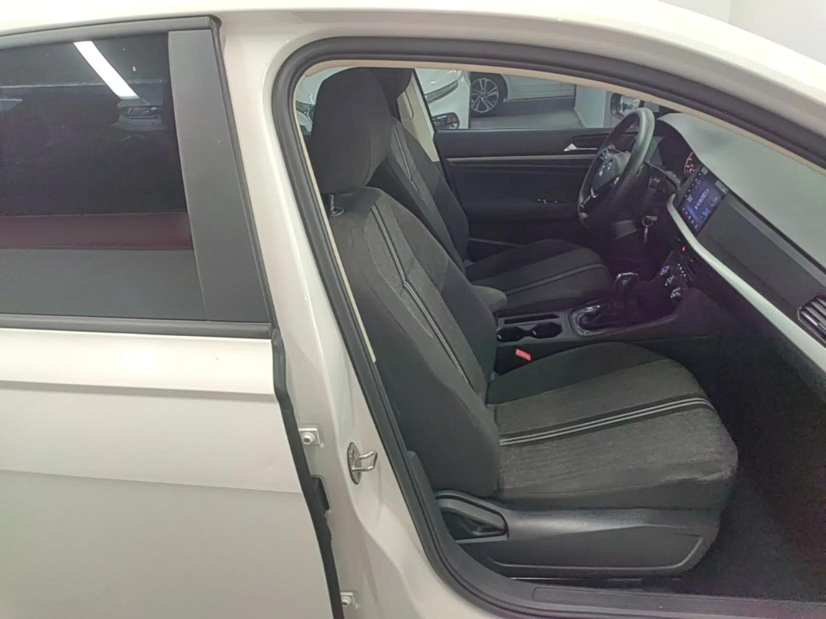 Volkswagen Lavida 2021 1.5L Automatic Fashion Edition — миниатюра 19