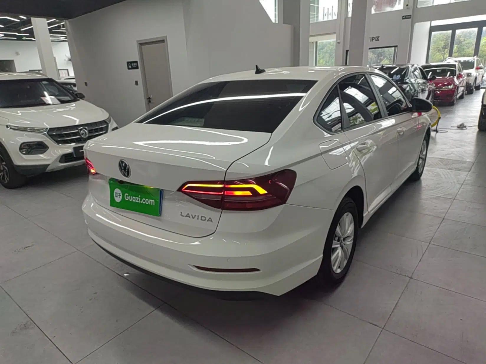 Volkswagen Lavida 2021 1.5L Automatic Fashion Edition — миниатюра 6