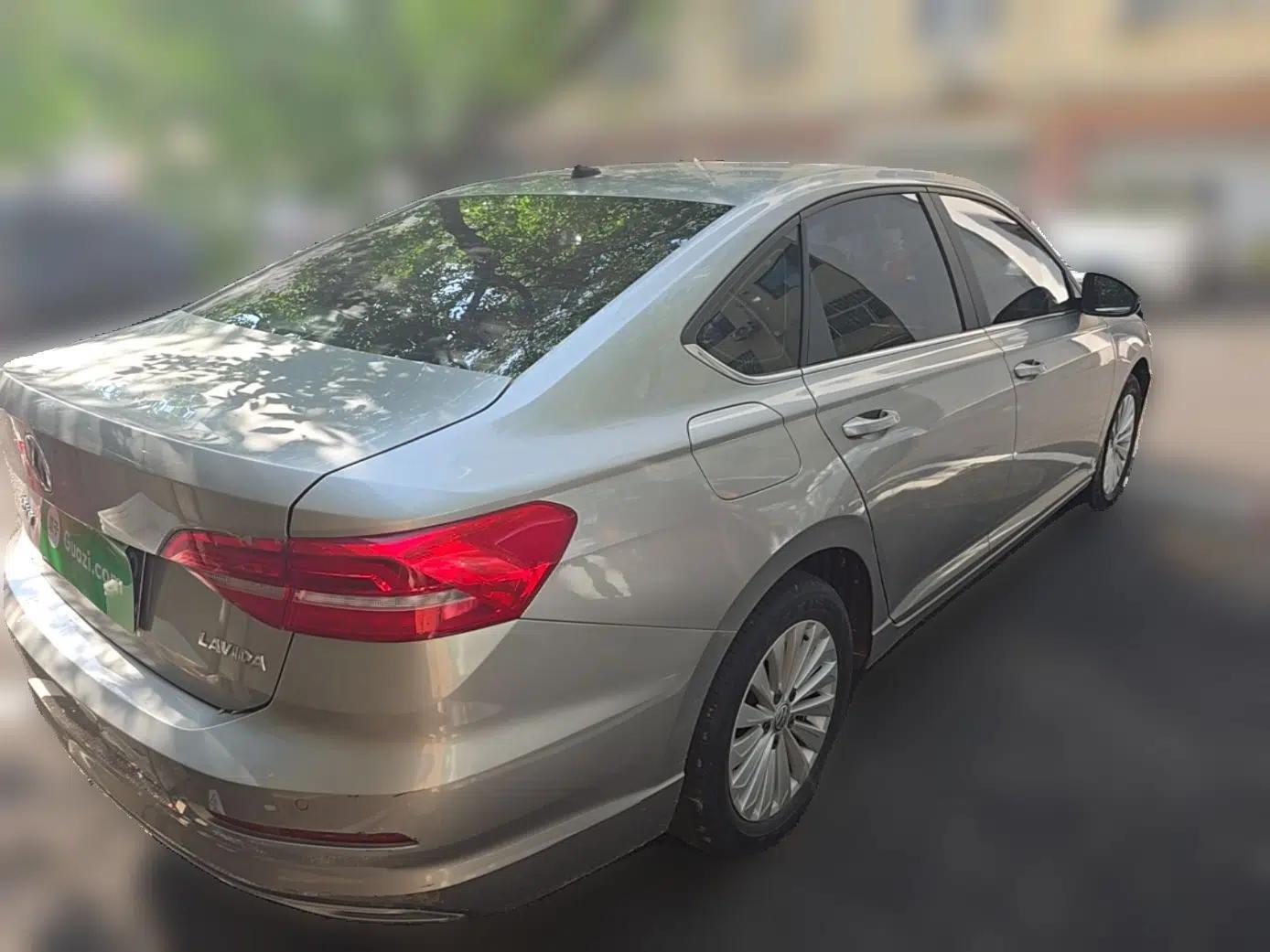 Volkswagen Lavida 2019 1.5L Automatic Comfort Edition China VI Standard — миниатюра 6
