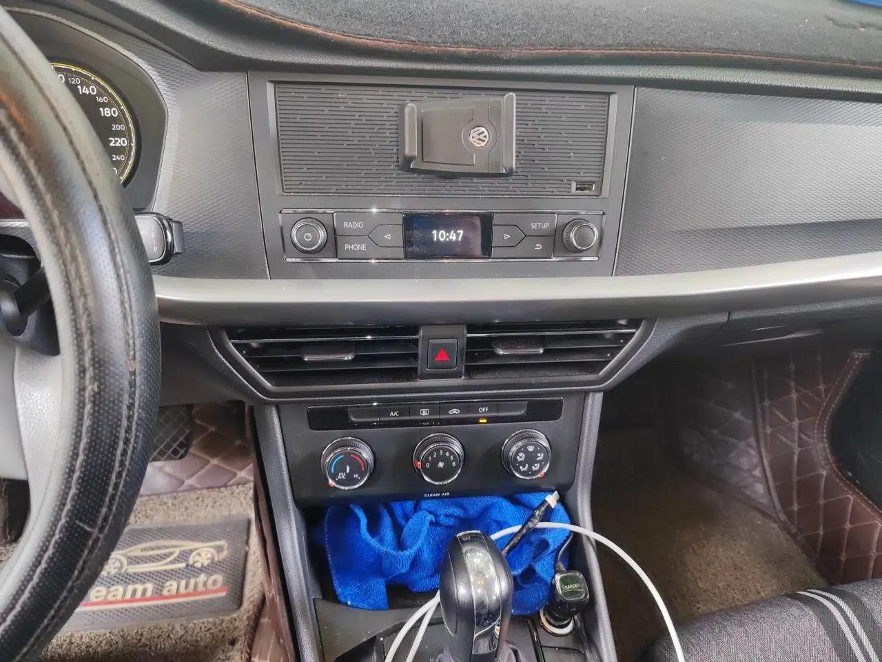 Volkswagen Lavida 2019 1.5L Automatic Fashion Edition China VI — миниатюра 13
