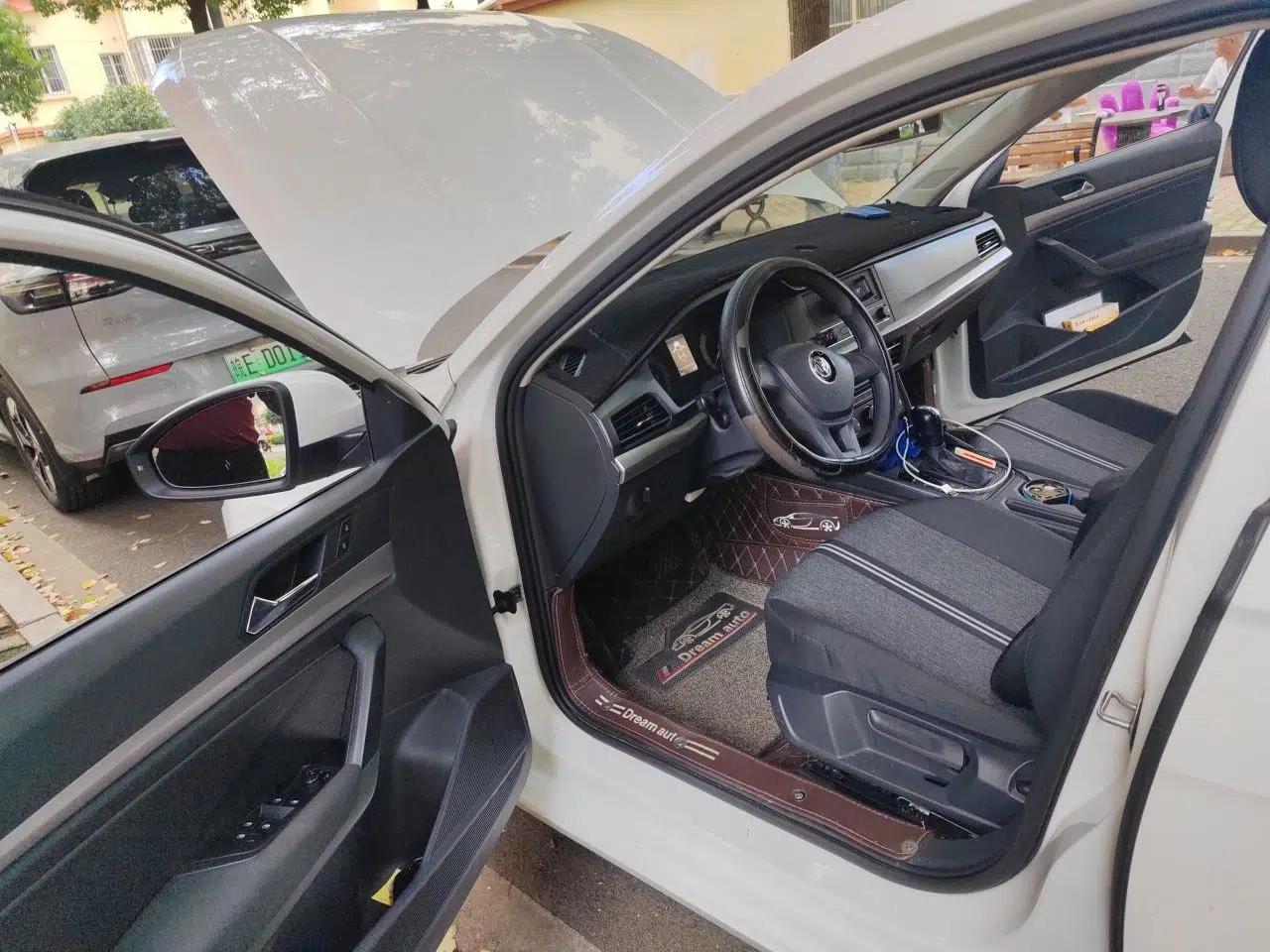 Volkswagen Lavida 2019 1.5L Automatic Fashion Edition China VI — миниатюра 16